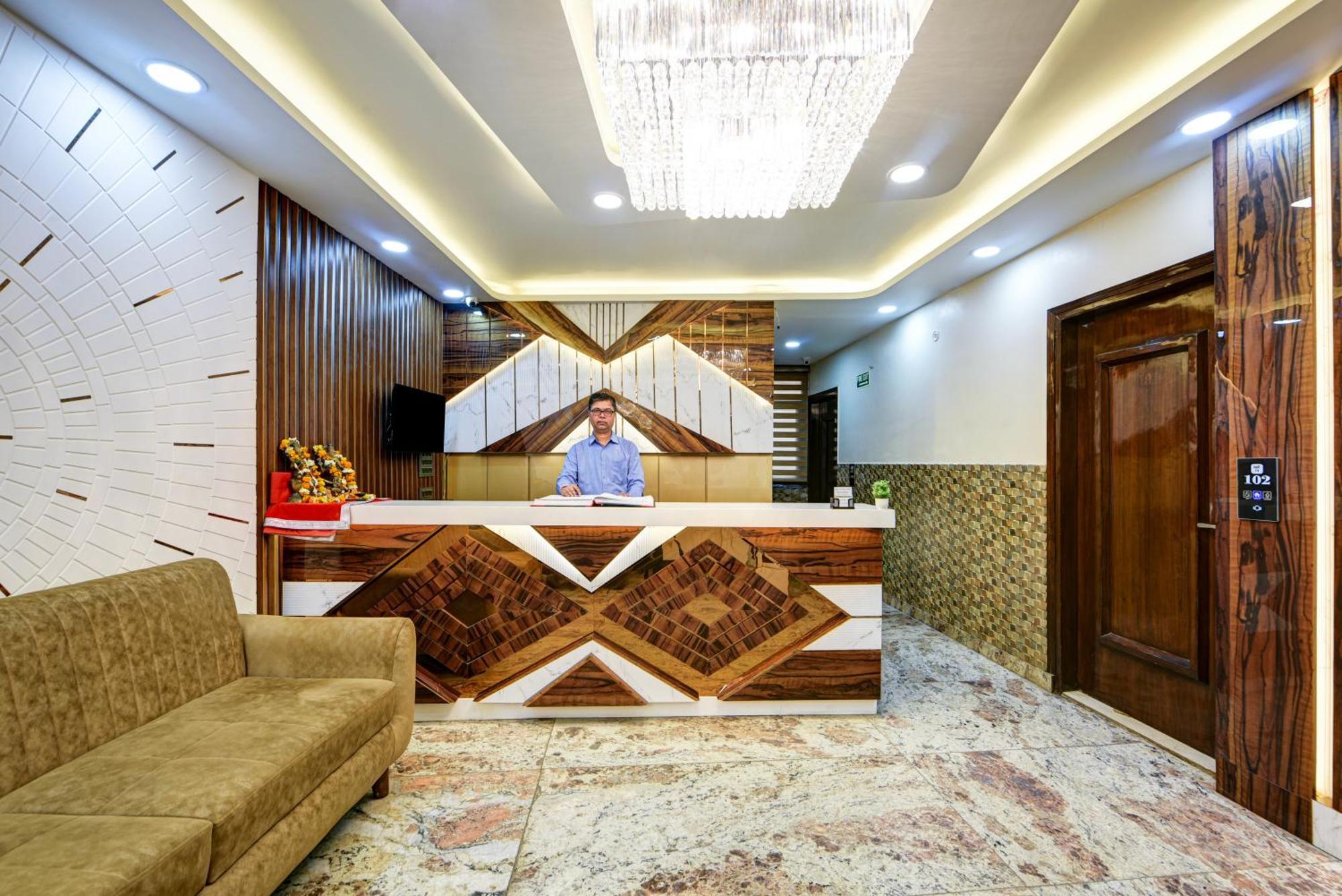 New Frontier - 2 Mins From Old Delhi Railway Station & Chandni Chowk ภายนอก รูปภาพ