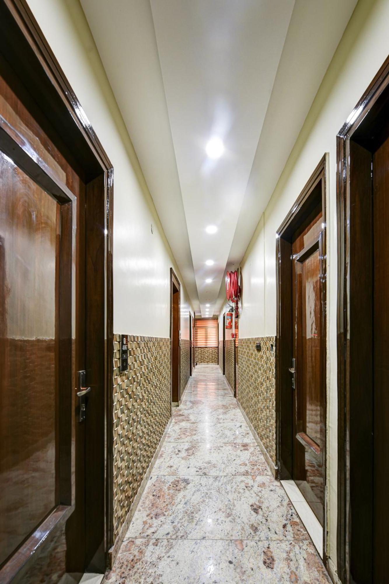 New Frontier - 2 Mins From Old Delhi Railway Station & Chandni Chowk ภายนอก รูปภาพ
