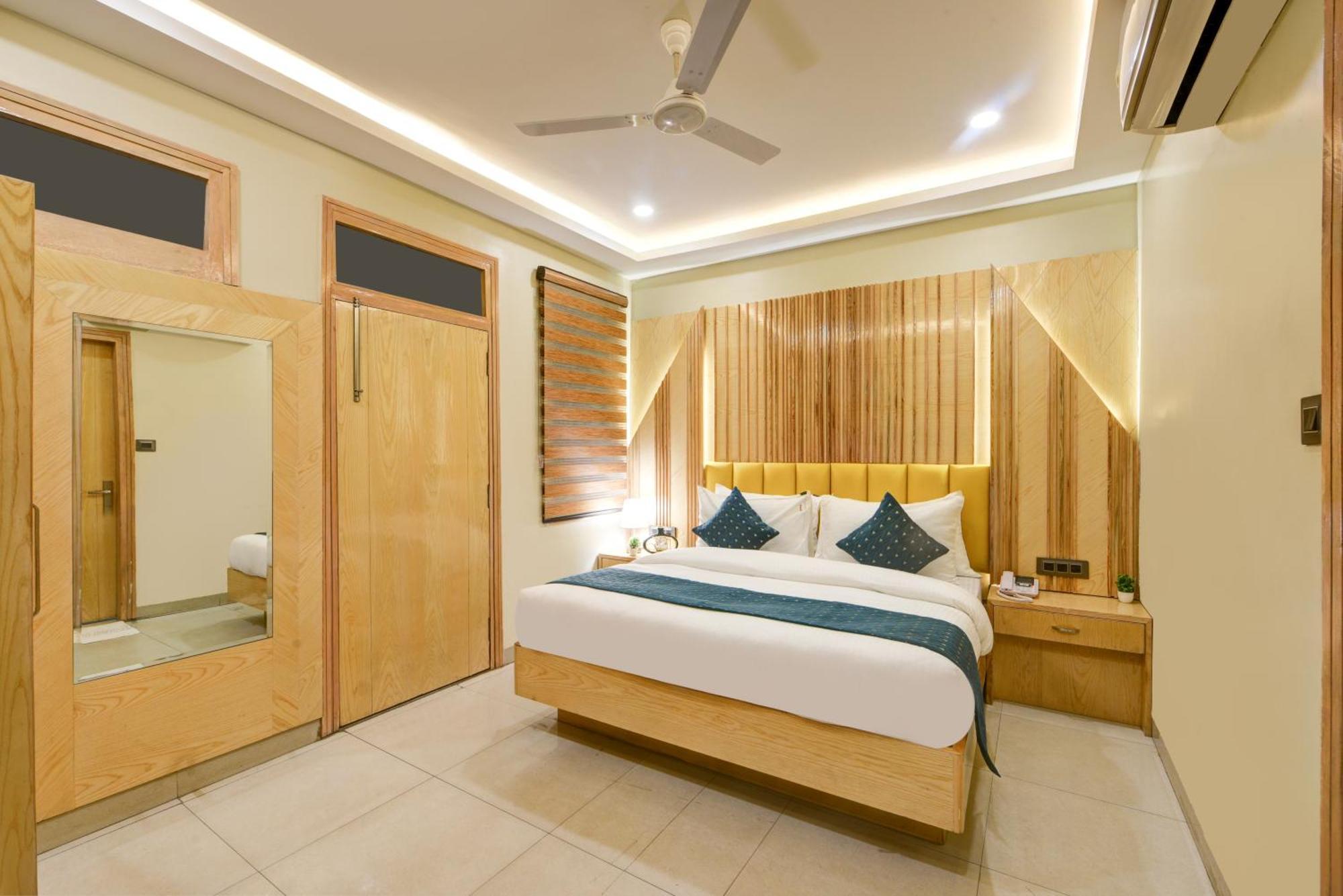 New Frontier - 2 Mins From Old Delhi Railway Station & Chandni Chowk ภายนอก รูปภาพ