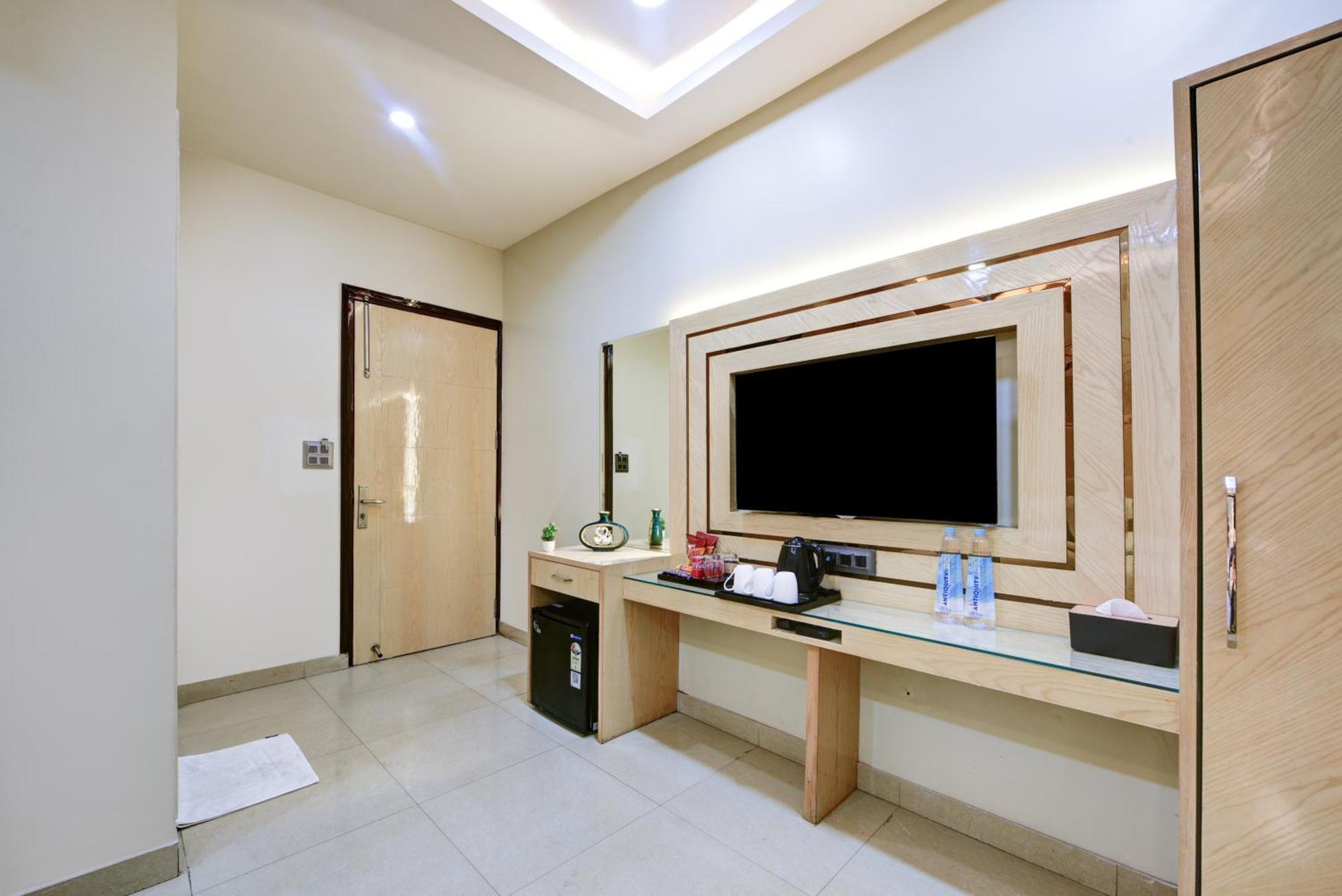 New Frontier - 2 Mins From Old Delhi Railway Station & Chandni Chowk ภายนอก รูปภาพ
