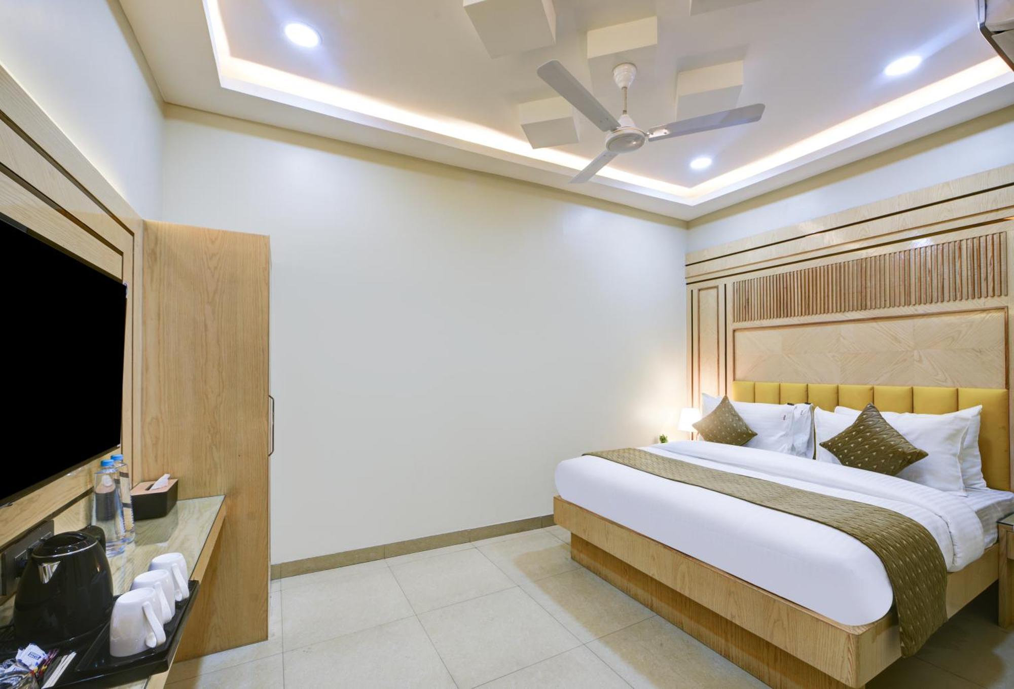 New Frontier - 2 Mins From Old Delhi Railway Station & Chandni Chowk ภายนอก รูปภาพ