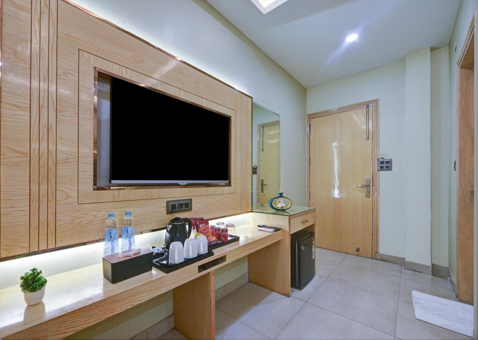New Frontier - 2 Mins From Old Delhi Railway Station & Chandni Chowk ภายนอก รูปภาพ