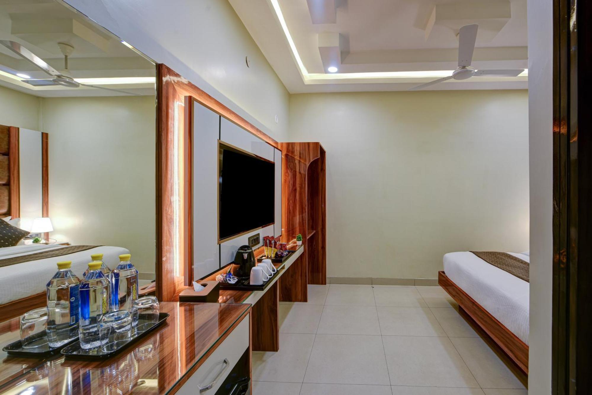 New Frontier - 2 Mins From Old Delhi Railway Station & Chandni Chowk ภายนอก รูปภาพ