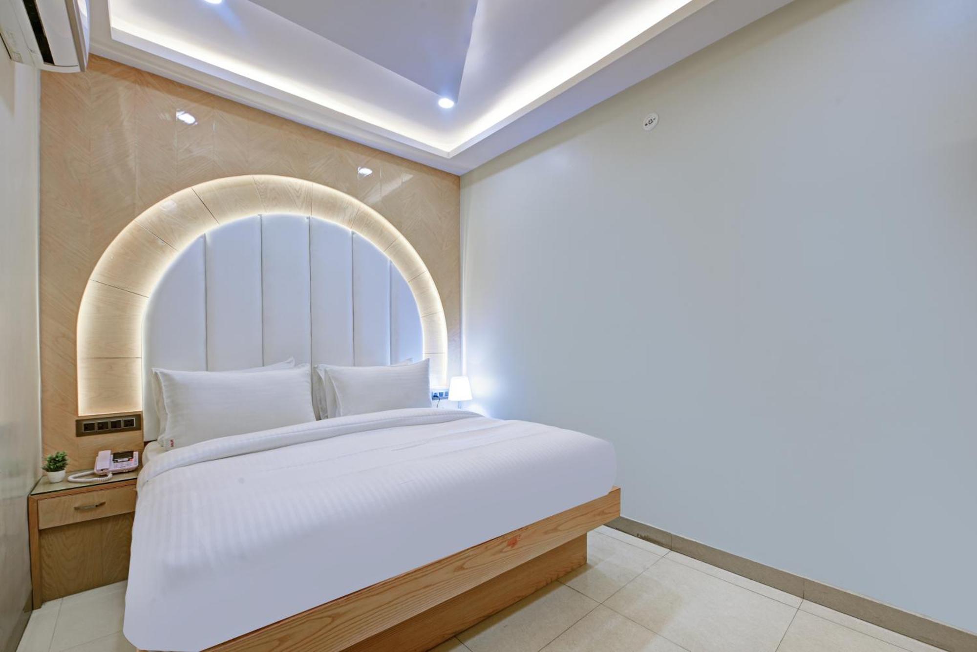 New Frontier - 2 Mins From Old Delhi Railway Station & Chandni Chowk ภายนอก รูปภาพ